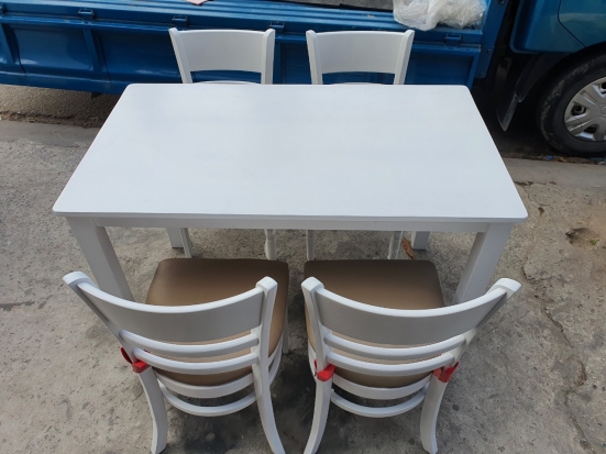 Bàn ăn cabin 4 chỗ màu trắng giá rẻ tại Nội Thất Cần Thơ